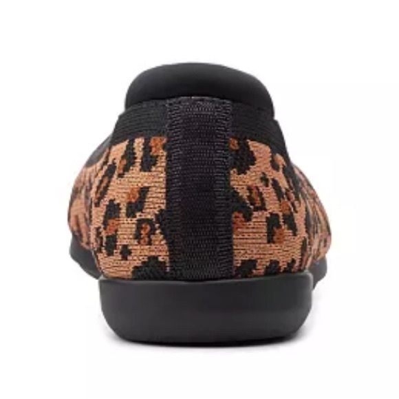 Clark’s Cloudsteppers Tan Leopard - Picture 5 of 13